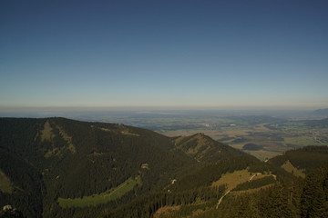 Fototapeta na wymiar Blick vom Berg Laber bei Oberammergau
