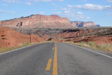 Fototapeta na wymiar Scenic drive through Utah