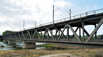 Pont mixte Cosmesti route E581, rivière Siret, Roumanie