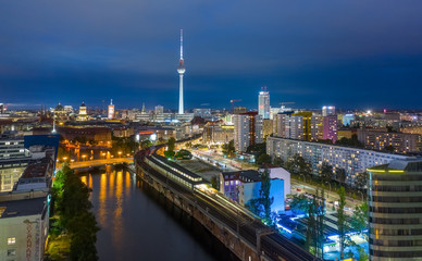 Obraz na płótnie Canvas Berlin skyline in the night. Germany