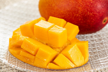 マンゴー テーブル ガラスのお皿