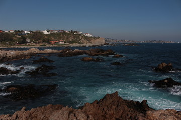 Fototapeta na wymiar rocks and the sea in Algarrobo Chili