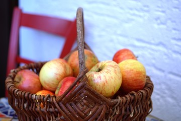 apples in a basket