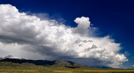 storm front from the mountains