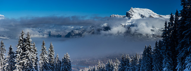 Fototapeta na wymiar Winter landscape in french Alps. 