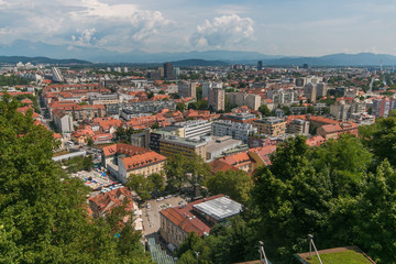 Fototapeta na wymiar Veduta aerea della città di Lubiana in Slovenia