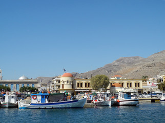 Fototapeta na wymiar Hafen von Kalymnos