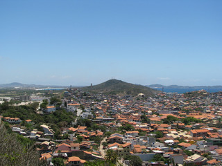 Obraz premium Partial view of Arraial do Cabo - With emphasis on Anjos beach in the background.