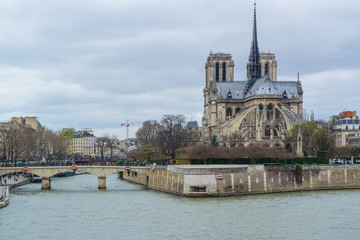 Fototapeta na wymiar Notre Damme in Paris before fire