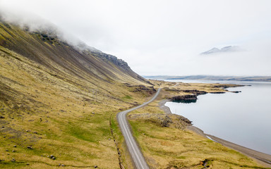 Droga po horyzont, wybrzeże, mglisto, Islandia © Marcin Mularczyk