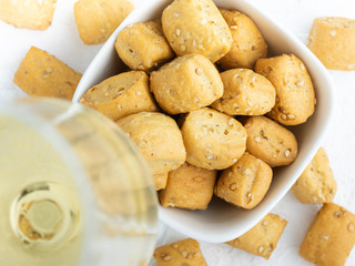 Crispy bread's croutons for aperitif