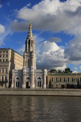 Fototapeta na wymiar Russian church in Moscow