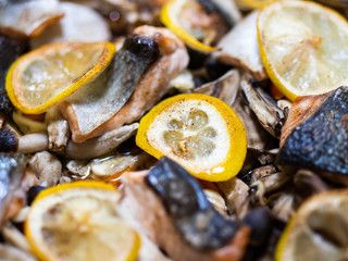 サーモンとレモンとキノコのオーブン焼き