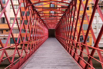 The Eiffel Bridge on the Onyar River at dusk in Girona, Catalonia (Spain) © Jorge Fuentes