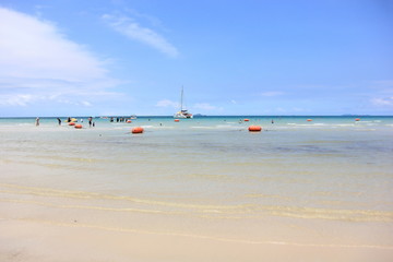 Obraz premium Beautiful sea on blue sky over calm sea with sunlight . Sunny sky and calm blue ocean.Sai keaw beach chonburi Thailand.