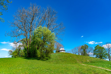 Weg zur kleinen Kapelle auf dem Frauenbergerl in Sufferloh