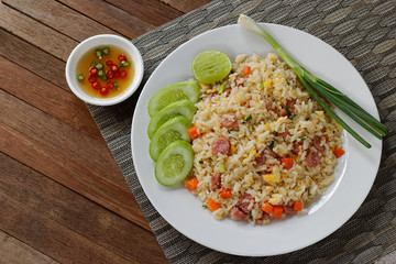 Fried Rice with Fermented Pork (Kao Pad Nham)