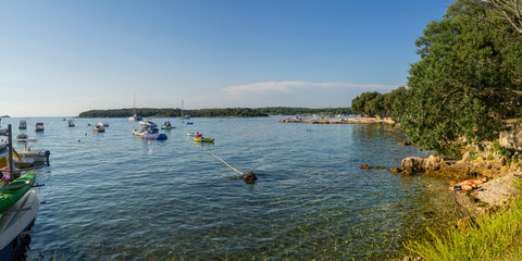 Paisaje de la ciudad costera de Vrsar, en Istria, Croacia, verano de 2019