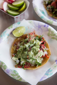 Taco de adobada, street food.