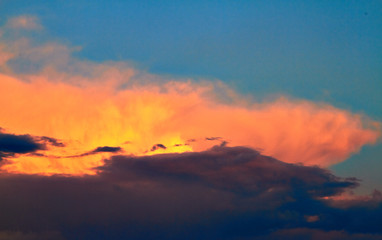 Fototapeta na wymiar Clouds before a thunderstorm