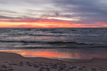 Fototapeta na wymiar sunset and afterglow over sea