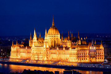 Fototapeta premium Budapest Hungary Parliament panorama night 