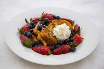 French toast with fresh fruits