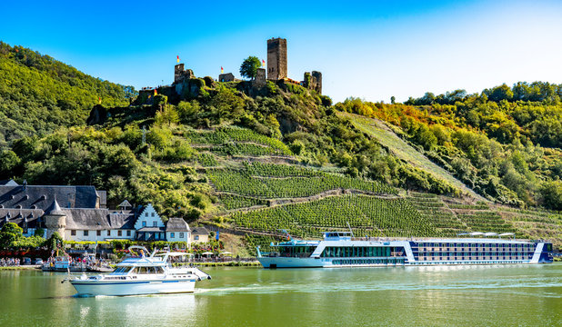 Beilstein an der Mosel mit Burg Metternich