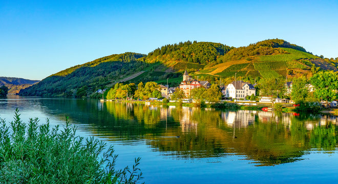 Sundowner - Blick von Alf nach Bulay an der Mosel