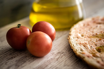 Bread with tomato and olive oil