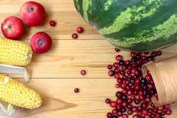 Fototapeta na wymiar Healthy eating background. Frame of vegetables and fruits. autumn