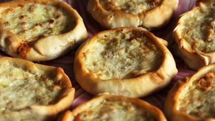 Round pastry with mushroom filling