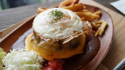 チーズロコモコハンバーグ