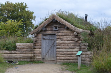 Fototapeta na wymiar Log cabin in the prairie