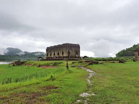 Wat Saam Prasob, the Sunken Temple. landscape Sangklaburi, Kanchanaburi, Thailand