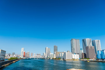 Naklejka premium 東京の高層マンション High-rise apartment in Tokyo.