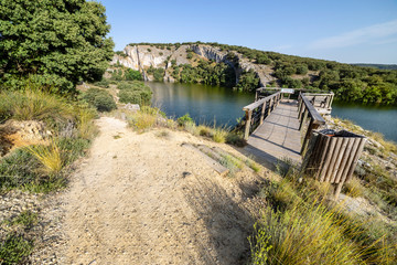 Mirador en el embalse de los Rabanos en el rio Duero. Soria. España. Europa.