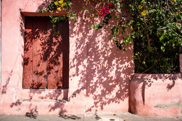 Ciudad Amurallada, Cartagena Bolívar_Colombia,  mar y calles de la amurallada