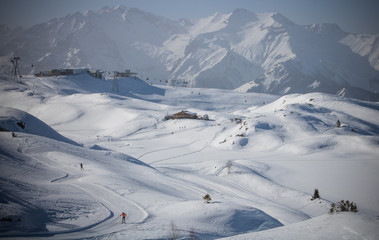 paysage sous la neige à l'Alpes d'Huez en France