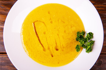 Pumpkin olive oil cream soup 