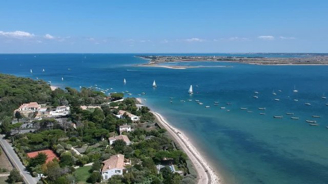 Les Portes en R&eacute; (Charente maritime, France) - Vue a&eacute;rienne du Fiers d'Ars