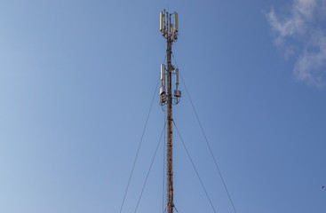 Cellular repeater, mast for broadcasting wireless communication and the Internet