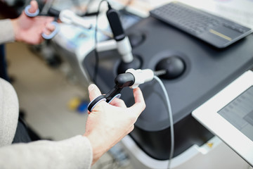 virtual surgical simulator for training surgeon students. Robotic technology in the training of doctors.