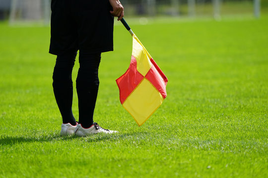 サッカーの審判