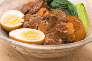 豚肉・大根・卵の甘辛煮