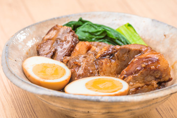 豚肉・大根・卵の甘辛煮