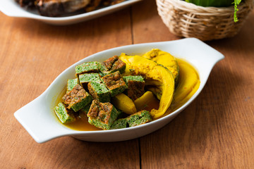 Sour Curry with Vegetable Omelet