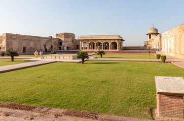 Fototapeta premium Shah Jahan's Quadrangle with the buildings of Diwan-i-Khas and the Khwabgah of Shah Jahan at the Lahore Fort, Lahore, Pakistan. UNESCO World Heritage Site.