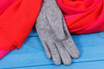 Gloves and scarf using in autumn or winter, warm apparel for woman