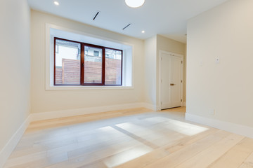 Obraz premium Interior design of a modern empty bedroom in the newly built house or apartment, hotel room without furniture